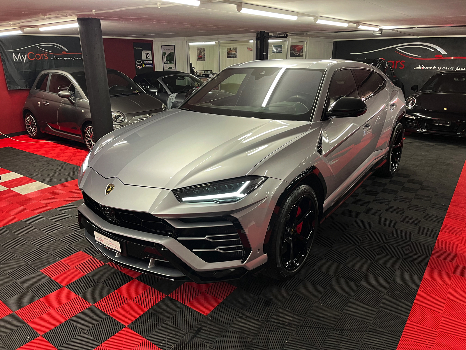LAMBORGHINI Urus E-Gear