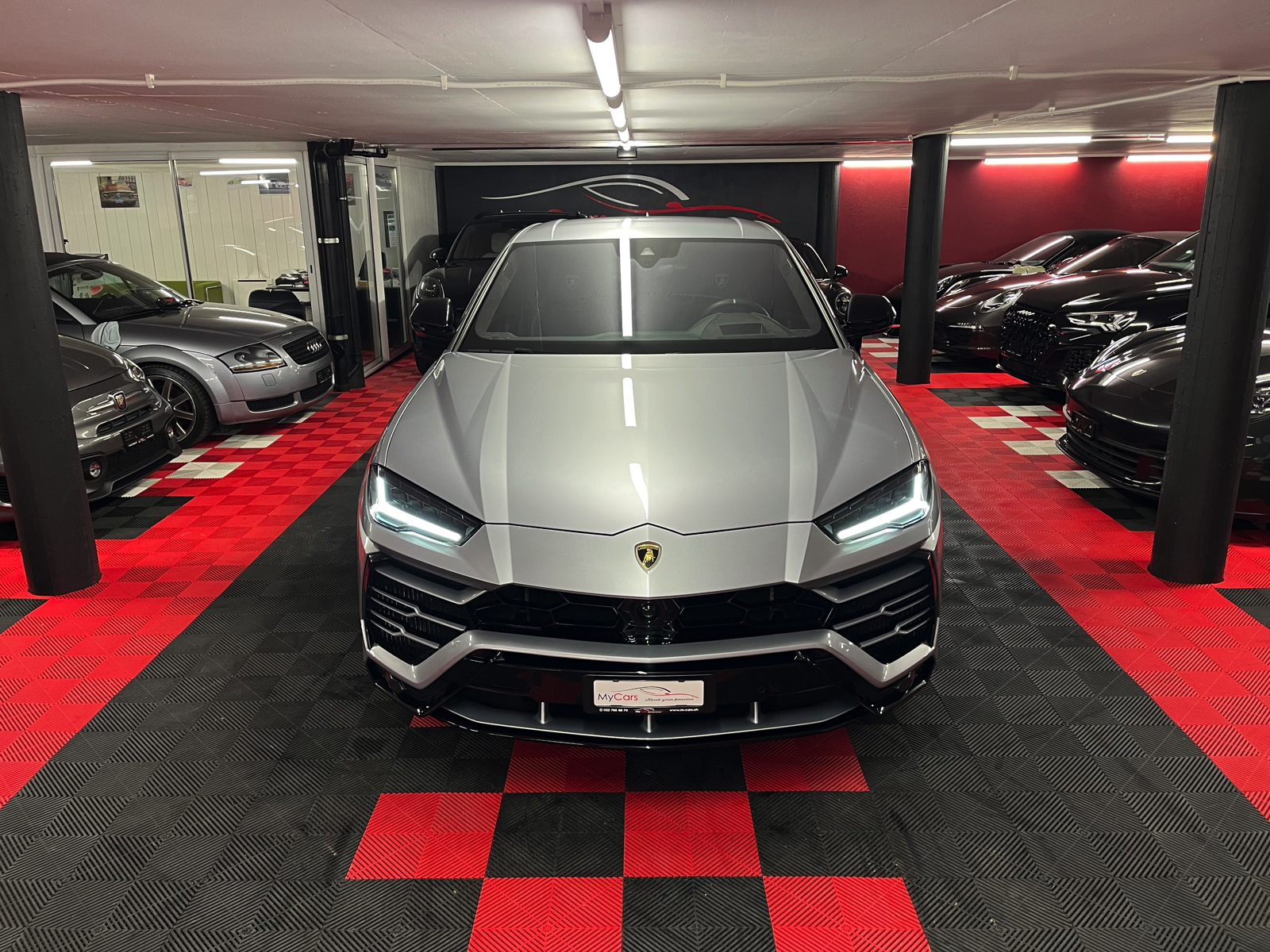 LAMBORGHINI Urus E-Gear