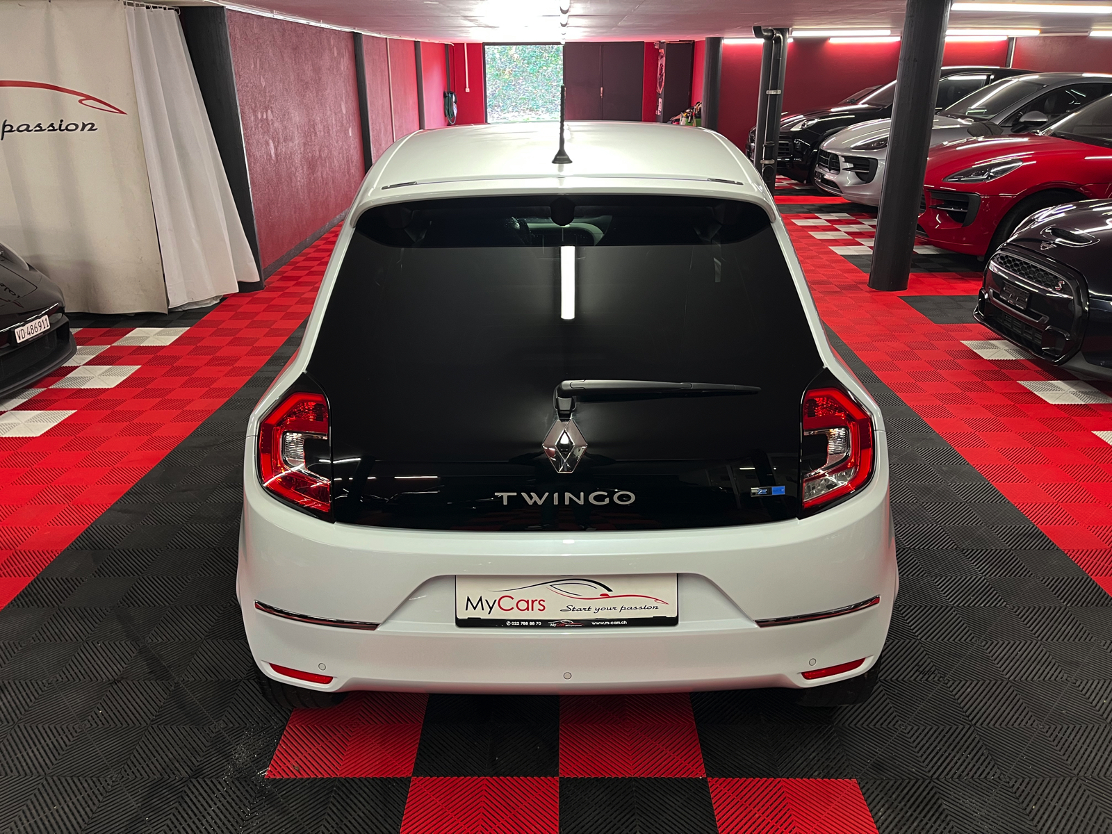 
								RENAULT Twingo Electric Vibes en plein écran									