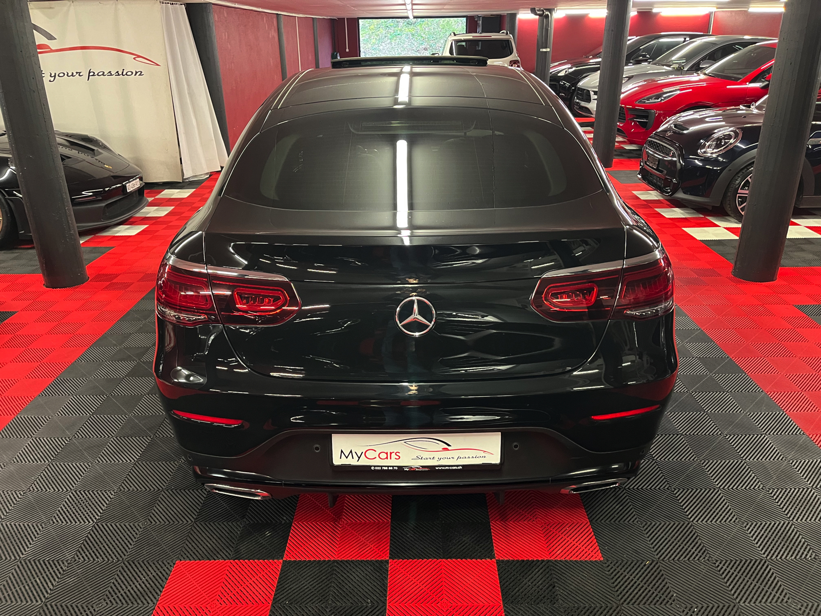 
								MERCEDES-BENZ GLC Coupé 200 AMG Line 4Matic 9G-Tronic en plein écran									