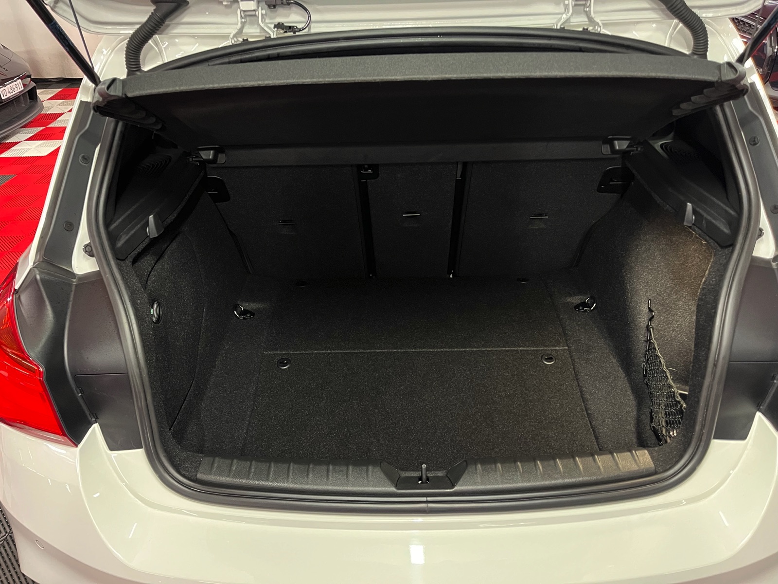 
								BMW M140i xDrive Steptronic en plein écran									