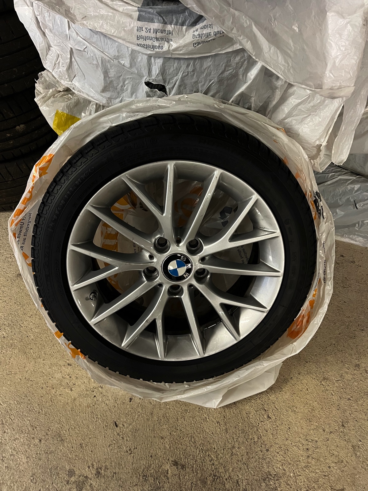 
								BMW M140i xDrive Steptronic en plein écran									