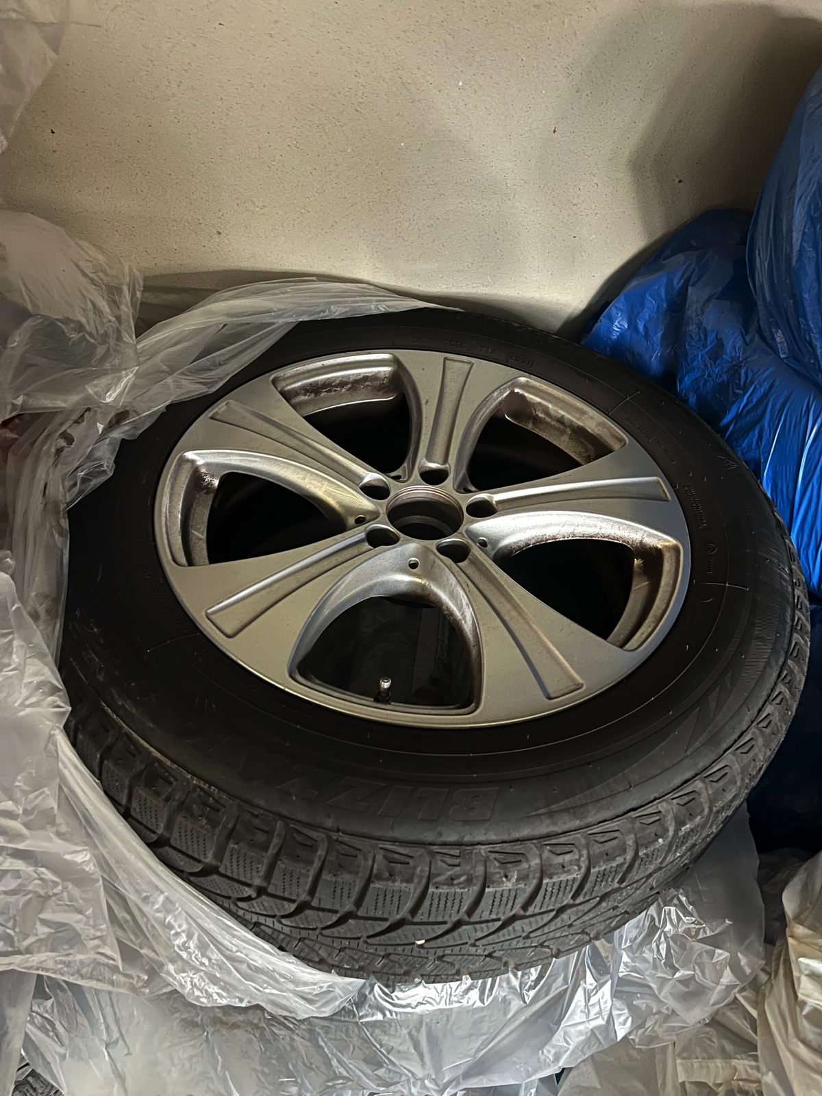 
								MERCEDES-BENZ GLC Coupé 200 AMG Line 4Matic 9G-Tronic en plein écran									