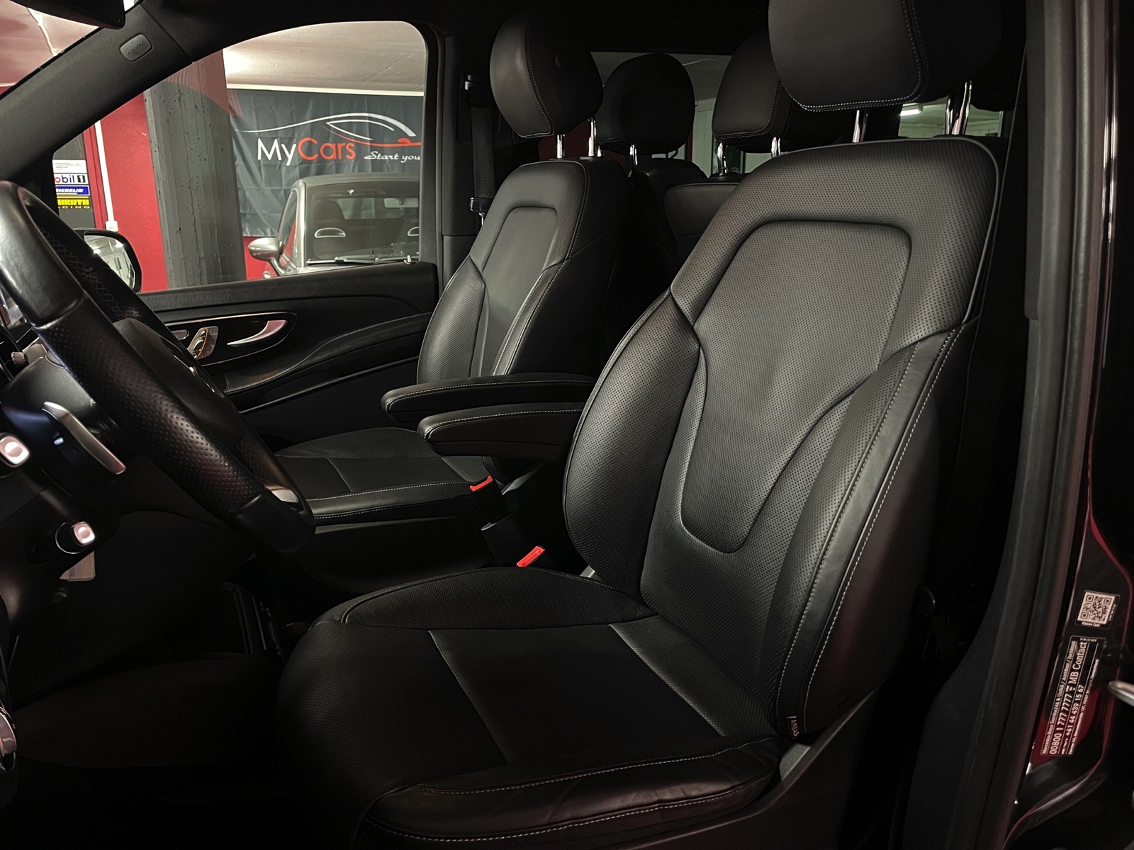 
								MERCEDES-BENZ V 250 d Avantgarde lang 4Matic 7G-Tronic en plein écran									