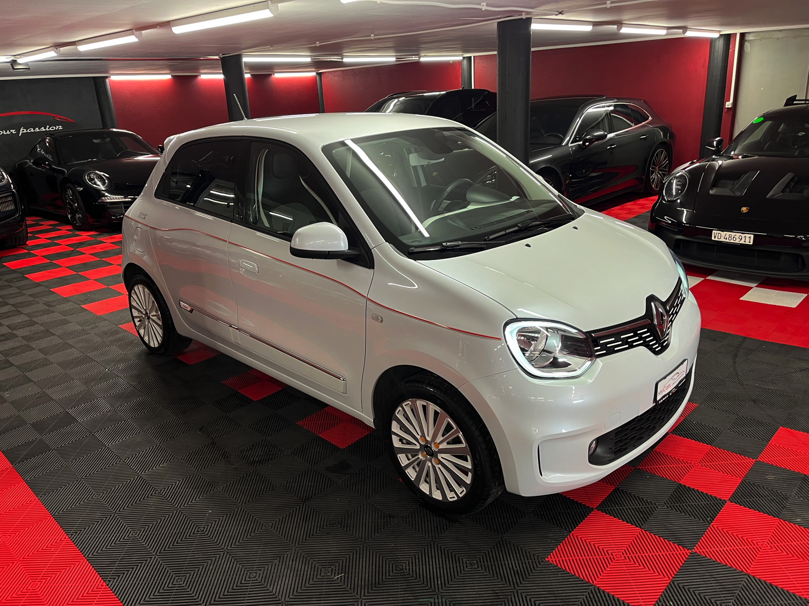 
								RENAULT Twingo Electric Vibes en plein écran									