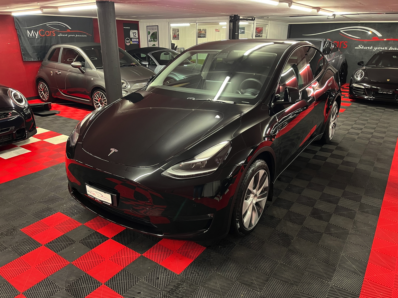 TESLA Model Y Long Range
