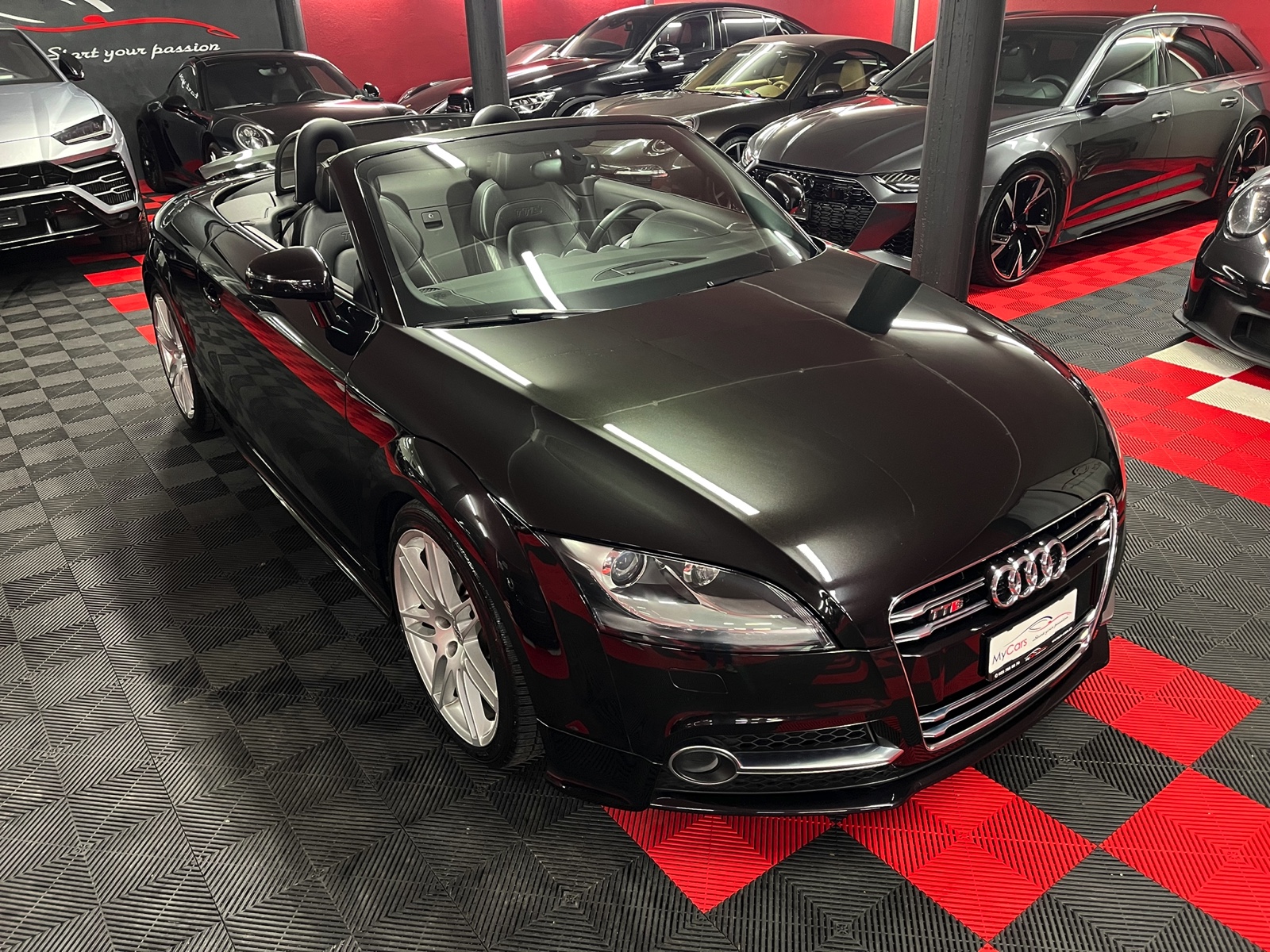 
								AUDI TTS Roadster 2.0 TFSI quattro S-tronic en plein écran									