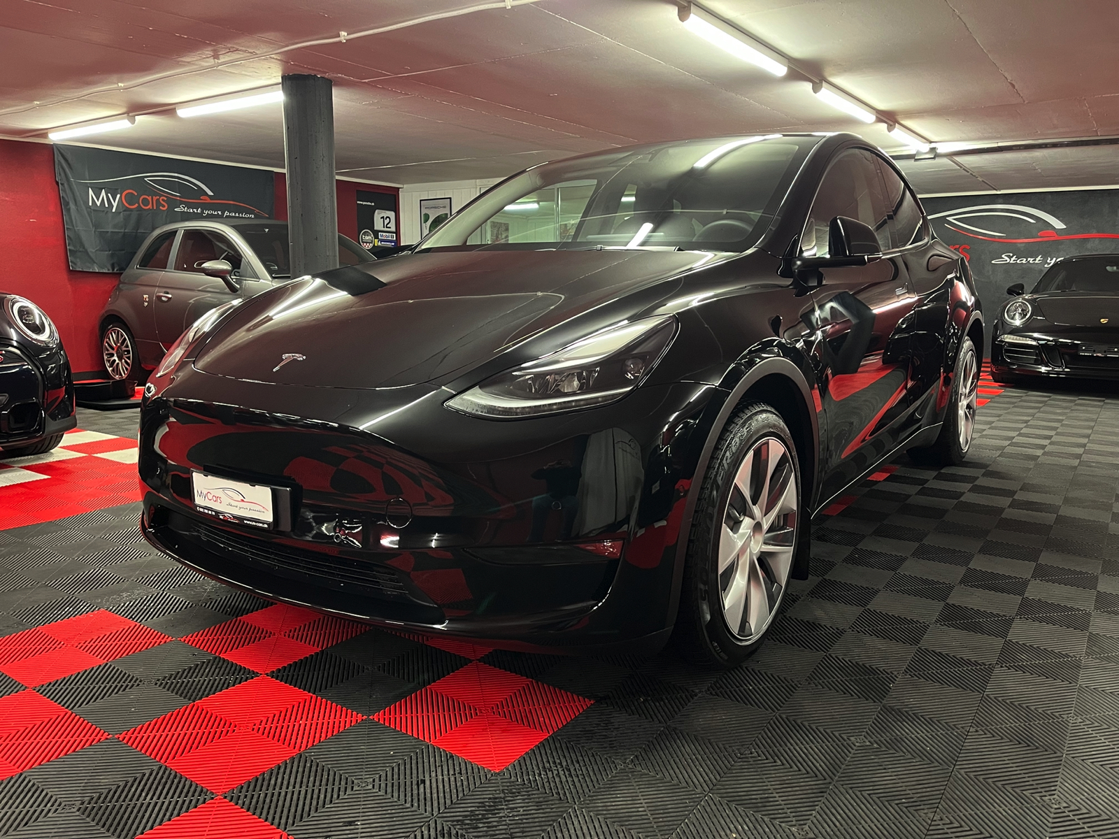 TESLA Model Y Long Range