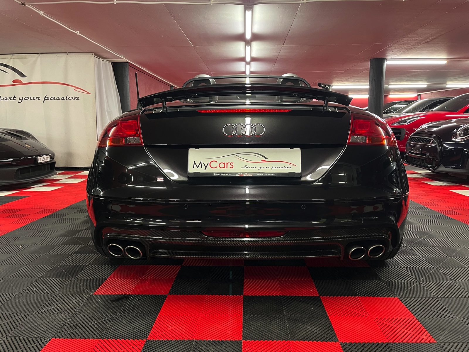 
								AUDI TTS Roadster 2.0 TFSI quattro S-tronic en plein écran									