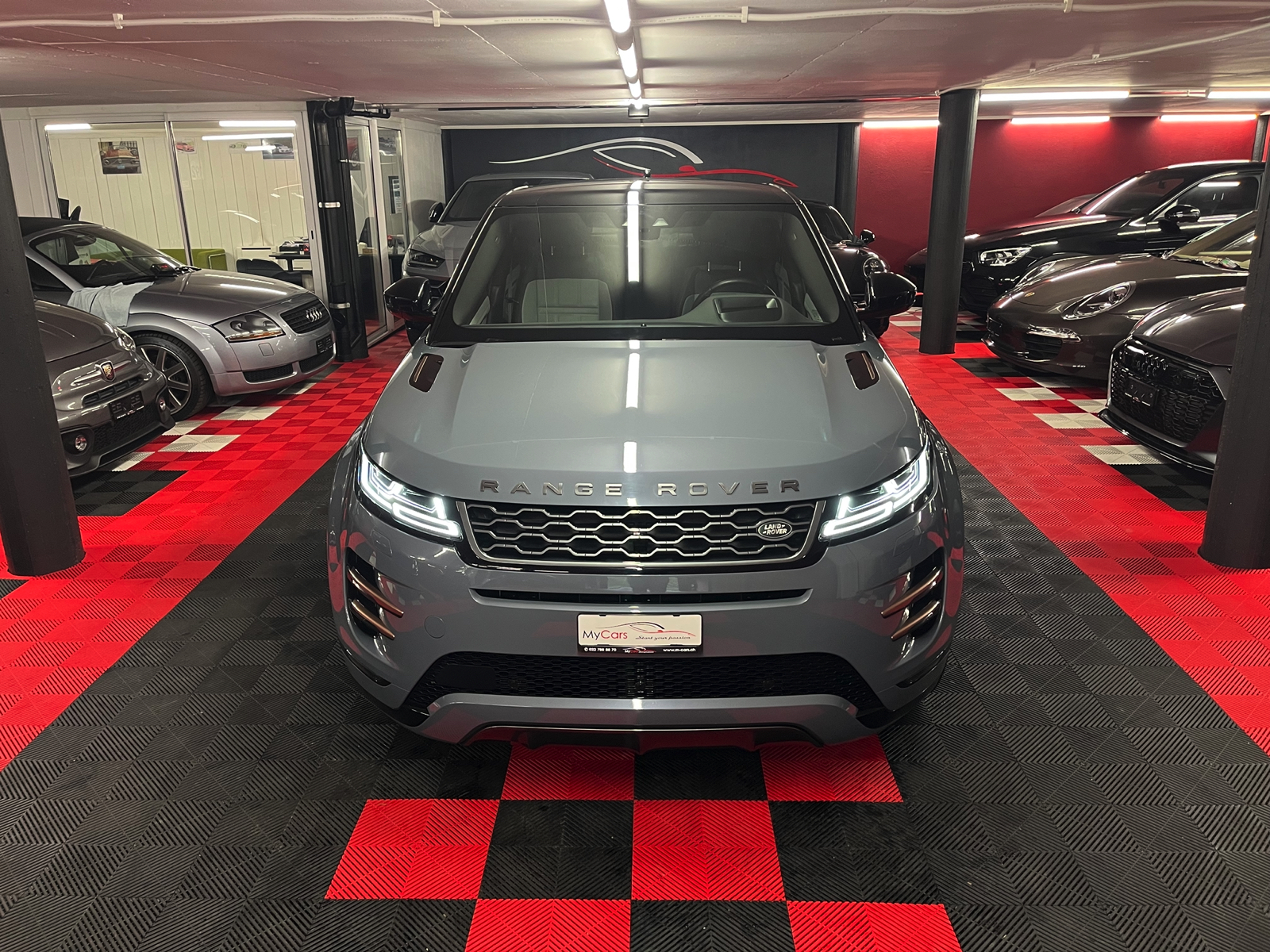 LAND-ROVER Range Rover Evoque R-Dynamic First Edition P 250 HSE AT9