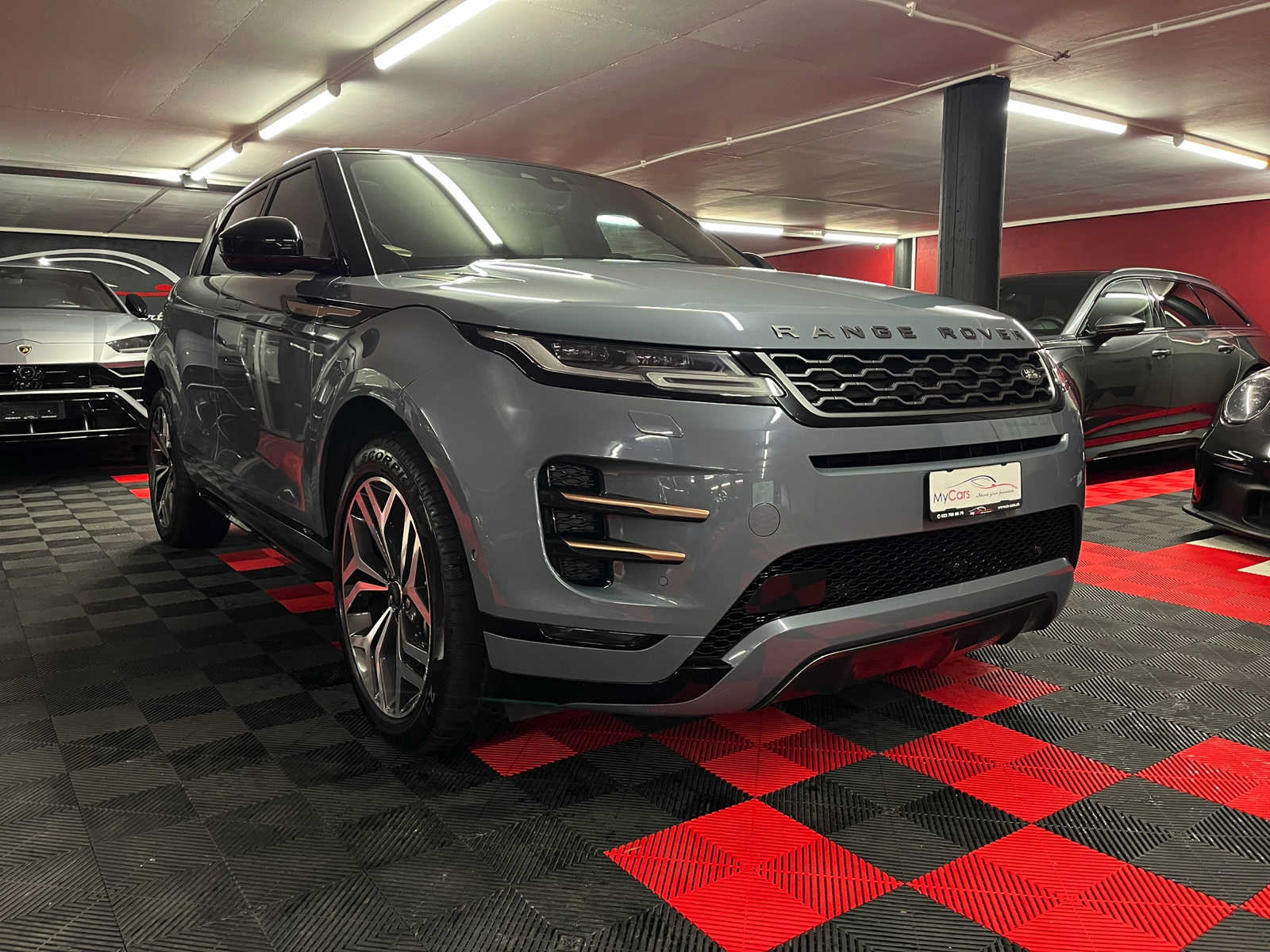 LAND-ROVER Range Rover Evoque R-Dynamic First Edition P 250 HSE AT9