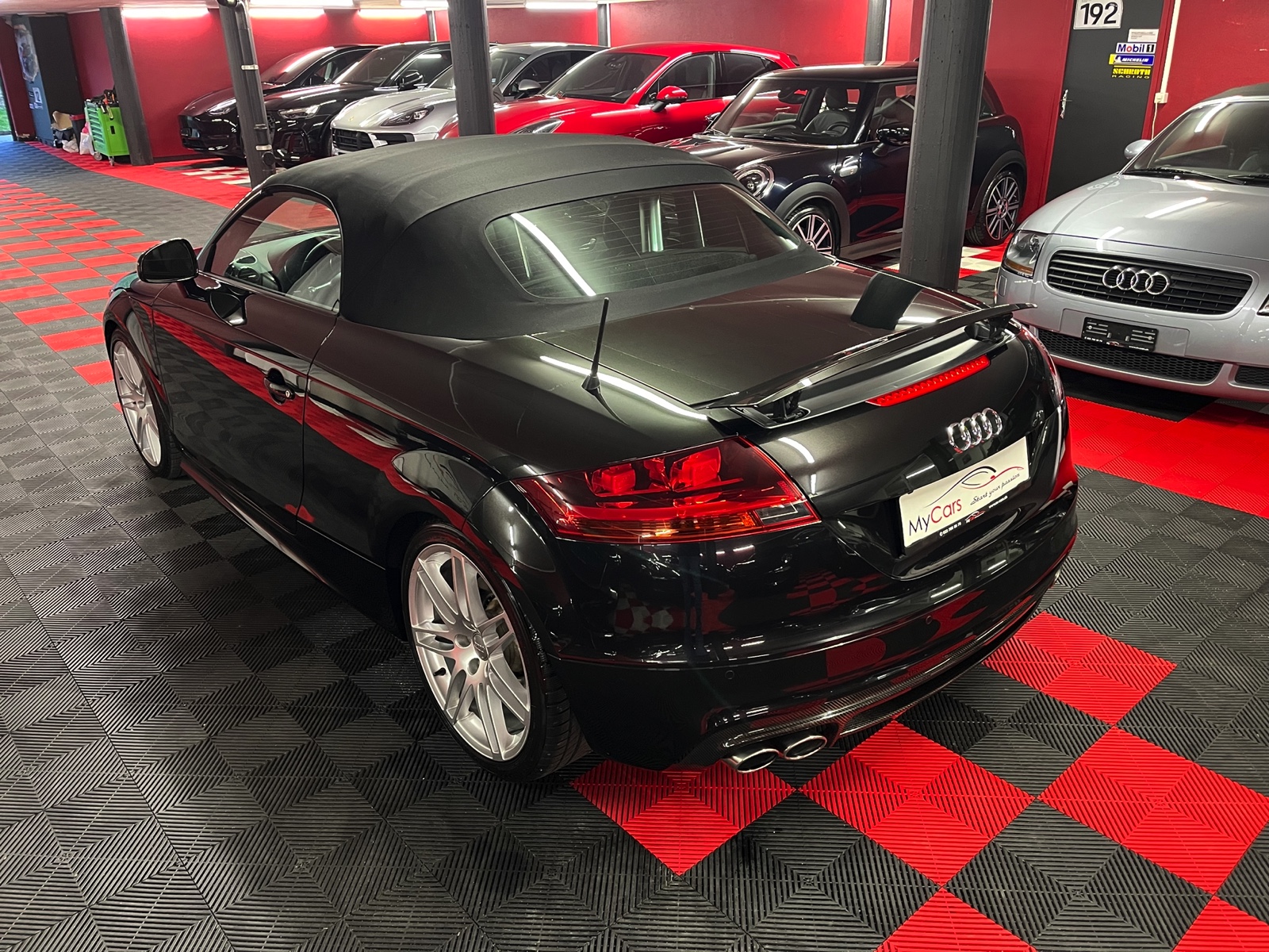 
								AUDI TTS Roadster 2.0 TFSI quattro S-tronic en plein écran									