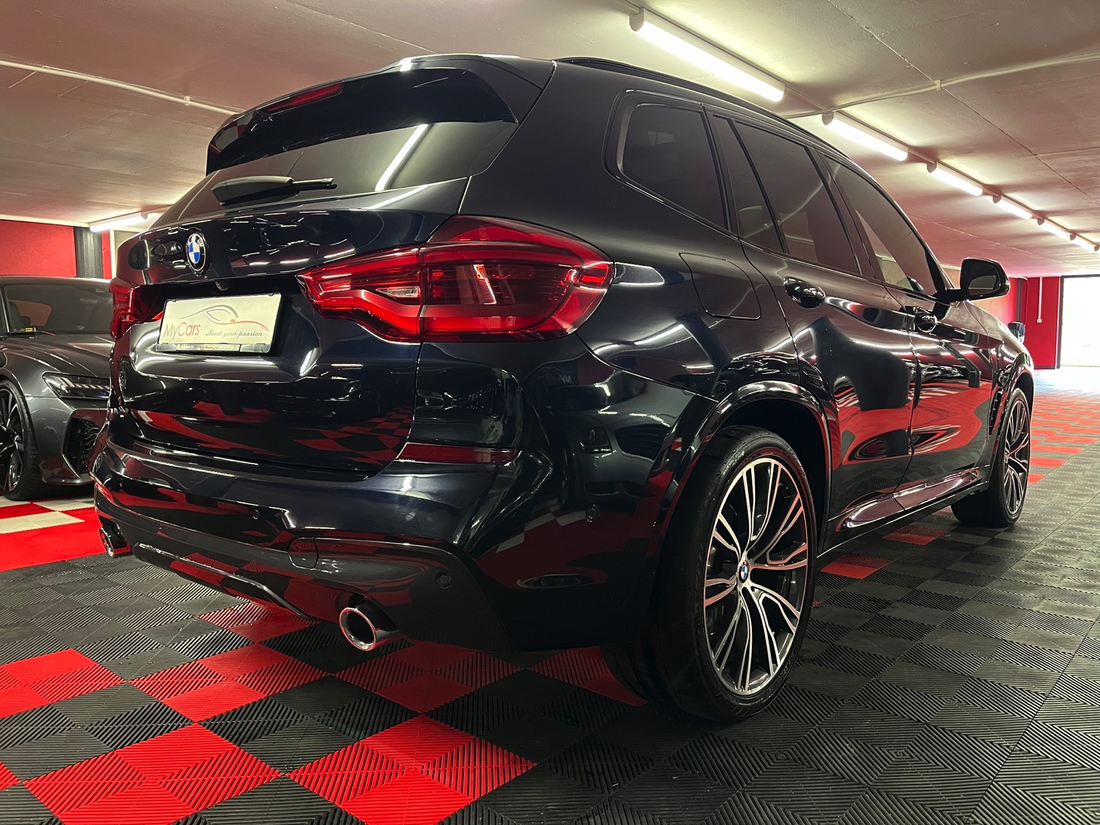 
								BMW X3 xDrive 30d M Sport Steptronic en plein écran									