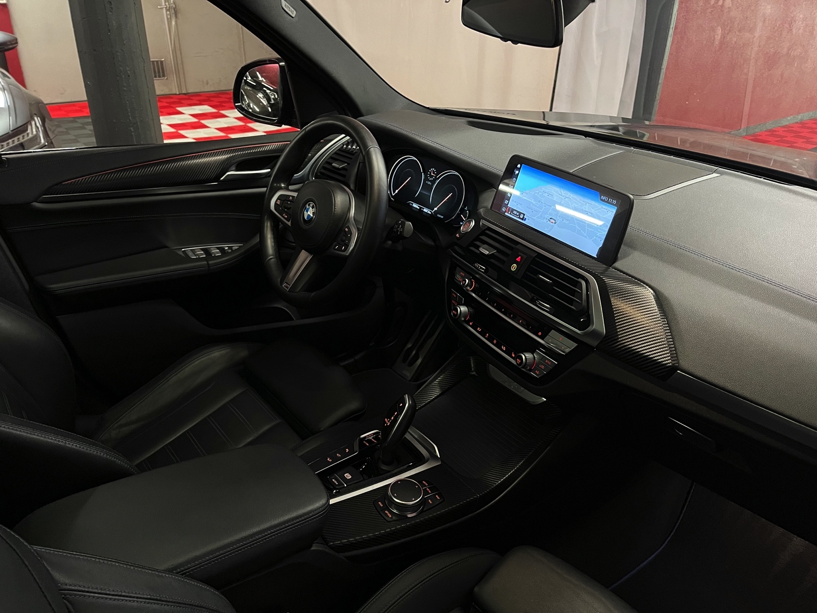 
								BMW X3 xDrive 30d M Sport Steptronic en plein écran									