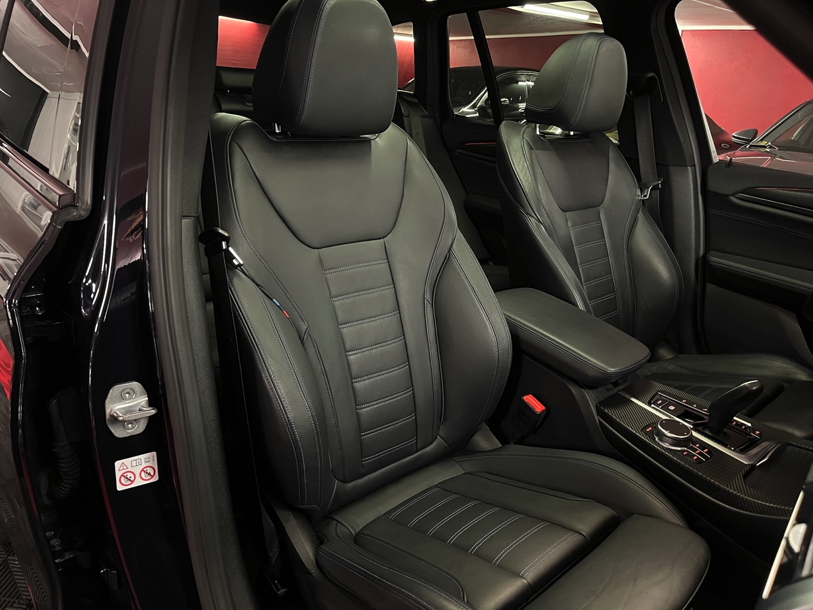 
								BMW X3 xDrive 30d M Sport Steptronic en plein écran									