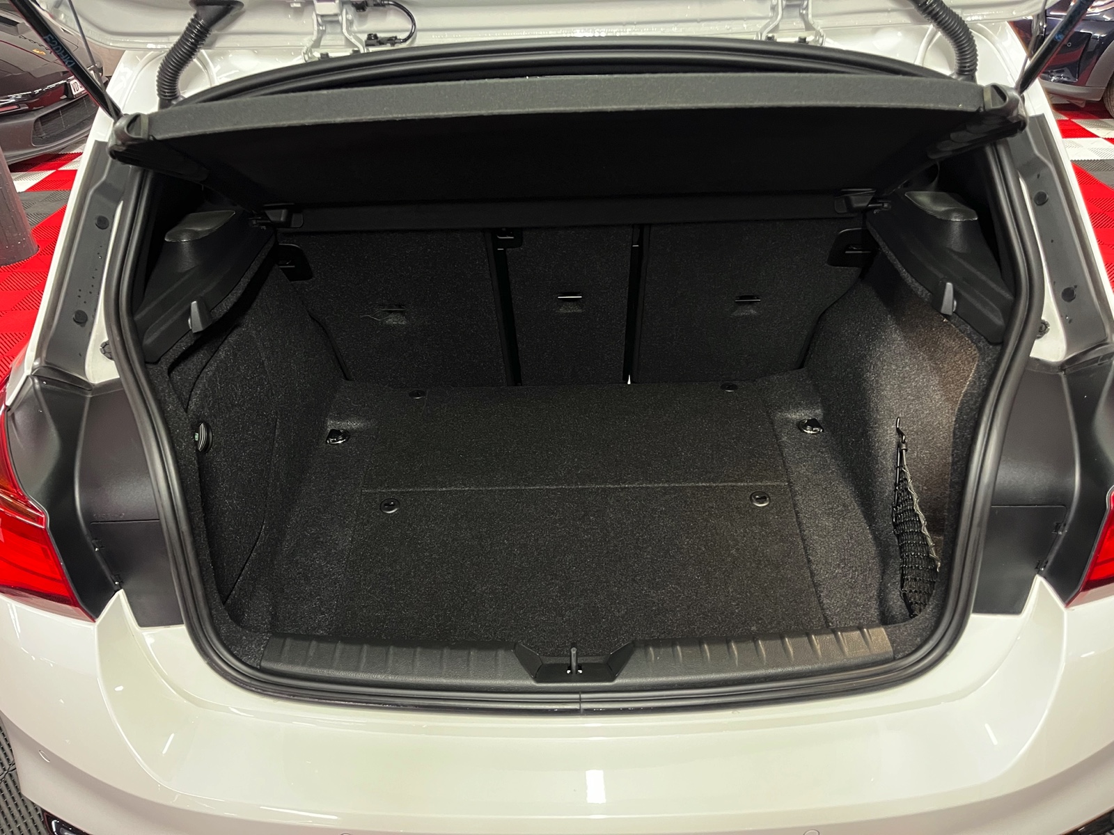 
								BMW M140i xDrive Steptronic en plein écran									