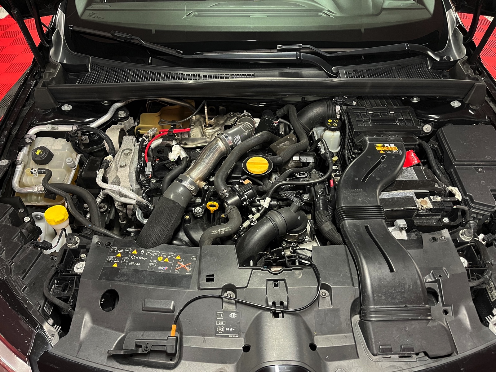 
								RENAULT Mégane Trophy 300 EDC en plein écran									