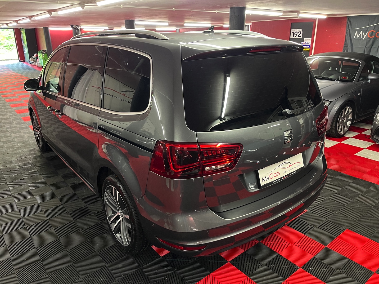 
								SEAT Alhambra 1.4 TSI FR Line DSG en plein écran									