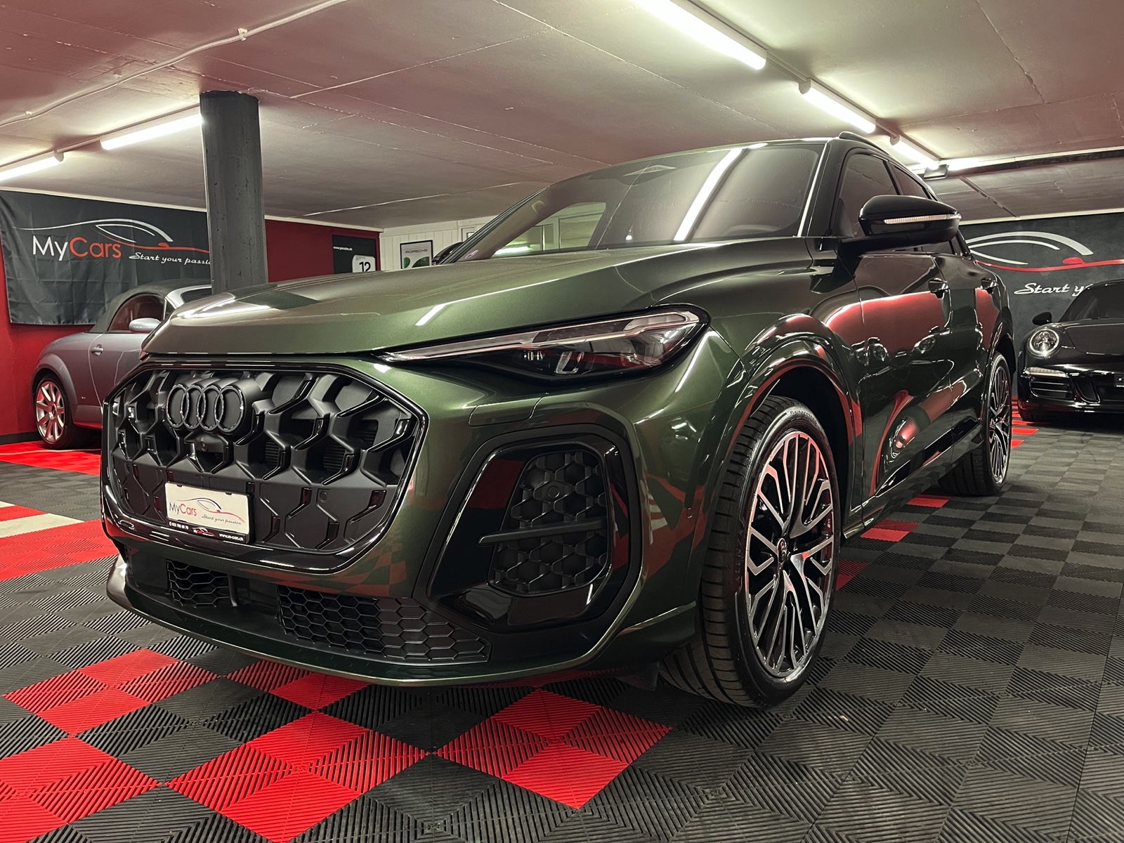 AUDI SQ5 TFSI quattro S-tronic