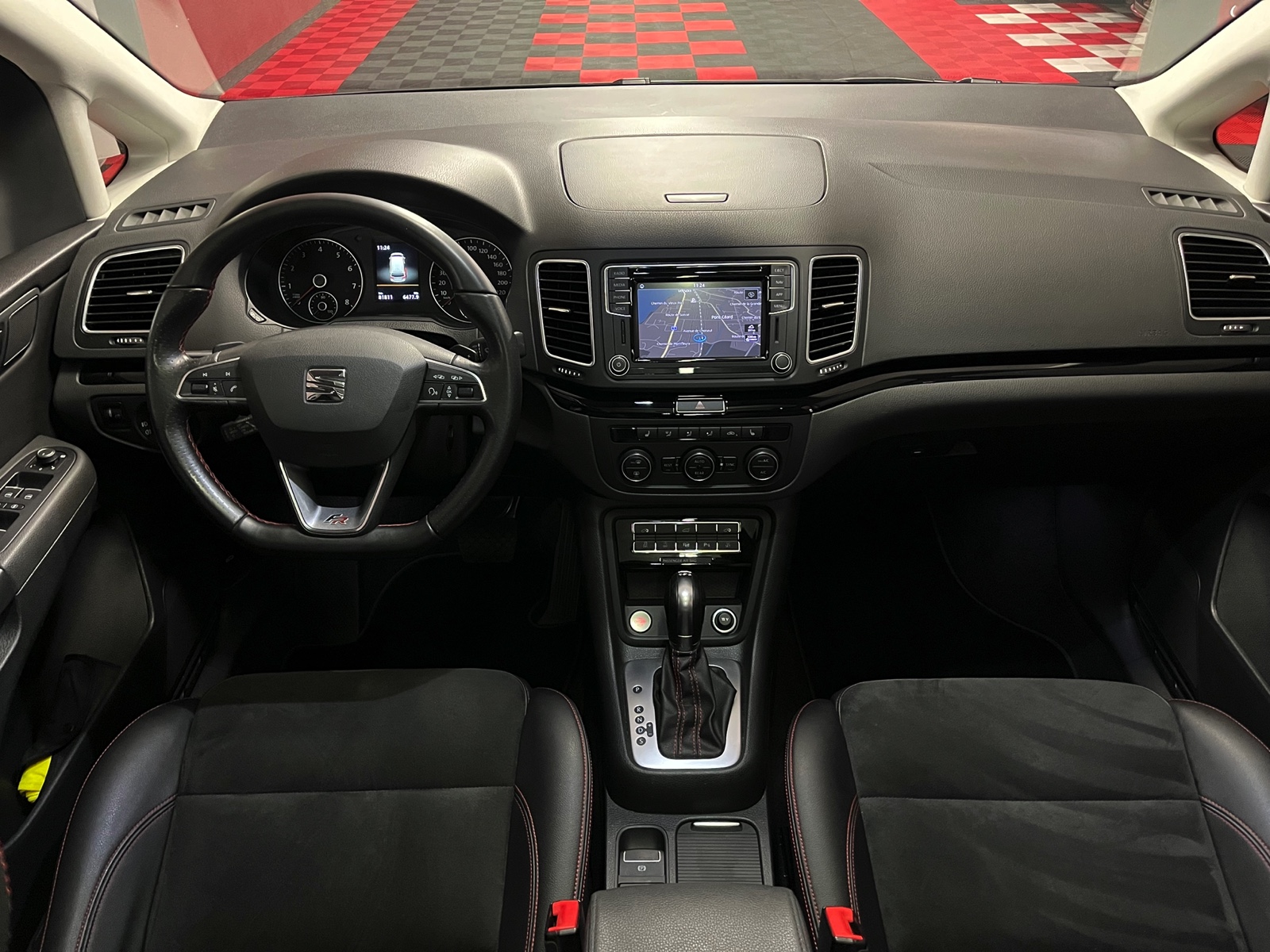 
								SEAT Alhambra 1.4 TSI FR Line DSG en plein écran									