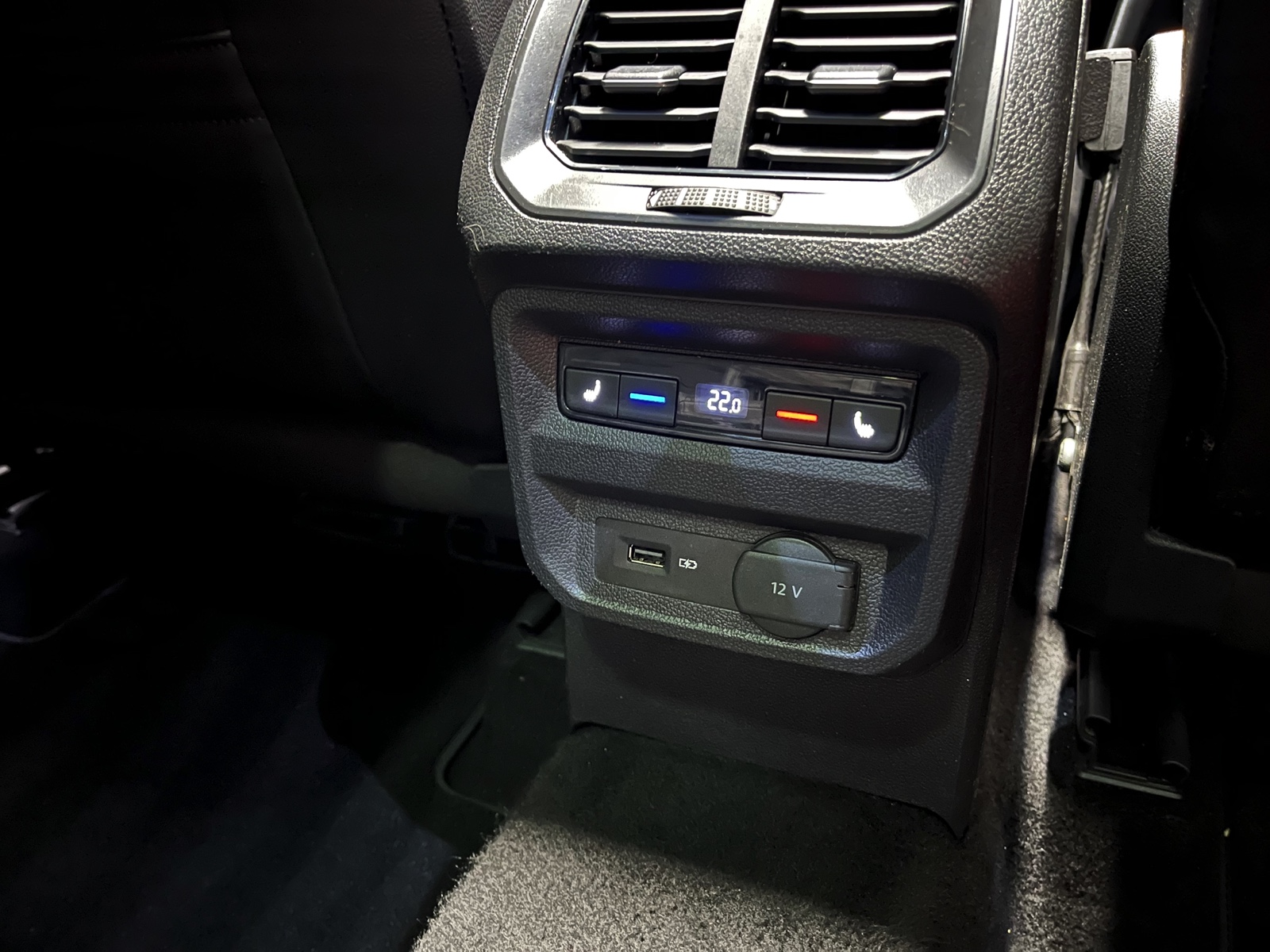 
								SEAT Tarraco 2.0 TDI CR Xcellence 4Drive DSG en plein écran									