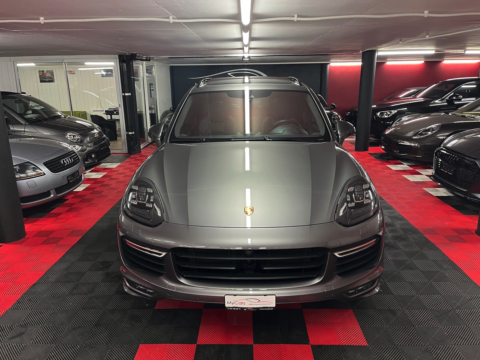 PORSCHE Cayenne GTS