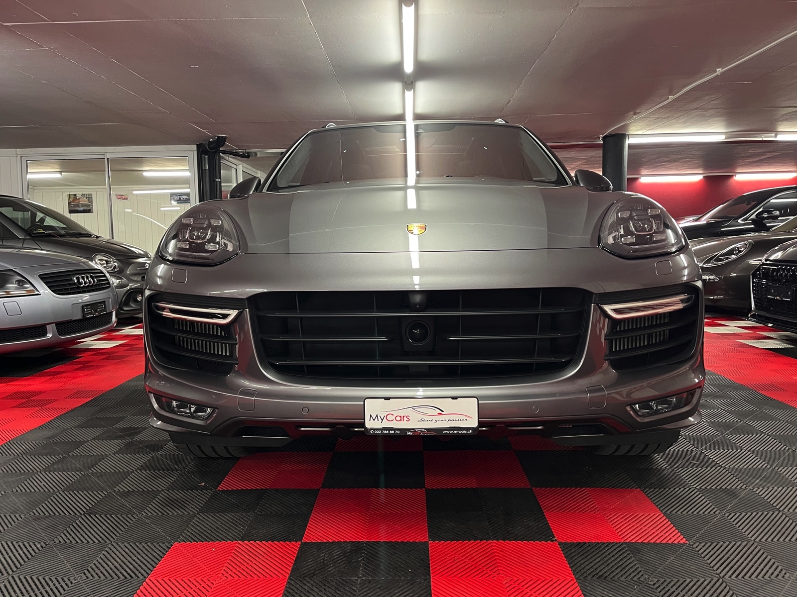 PORSCHE Cayenne GTS