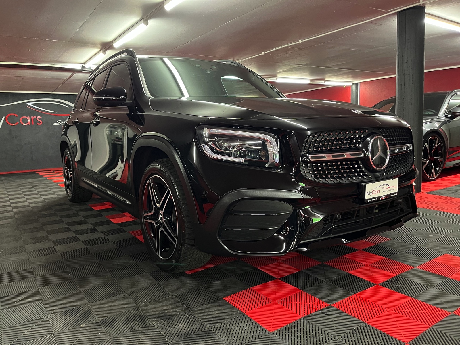 MERCEDES-BENZ GLB 250 4Matic AMG Line 8G-Tronic