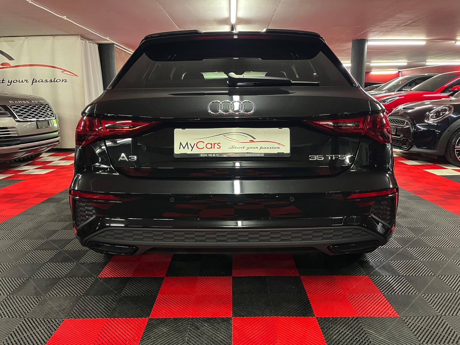
								AUDI A3 Sportback 35 TFSI S line Attraction S-tronic en plein écran									