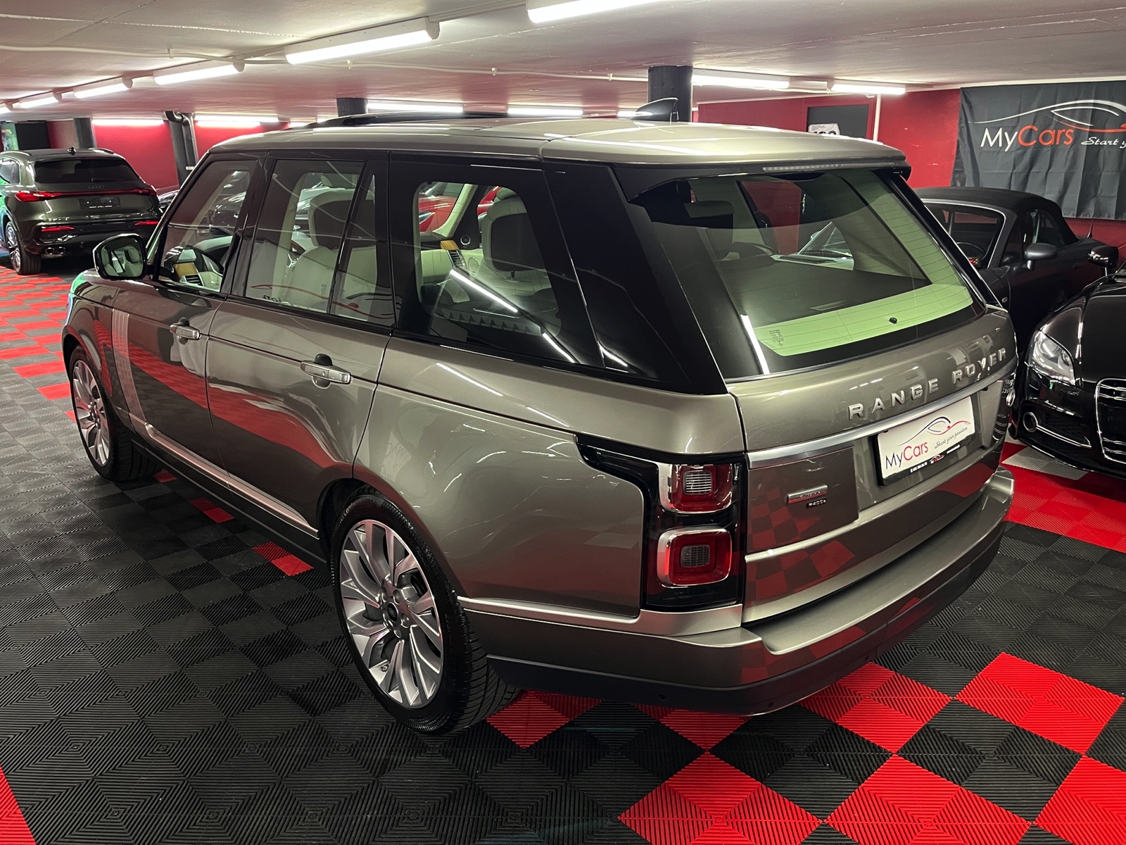 
								LAND ROVER Range Rover 2.0 Si4 P400e PHEV Autobiography Automatic en plein écran									