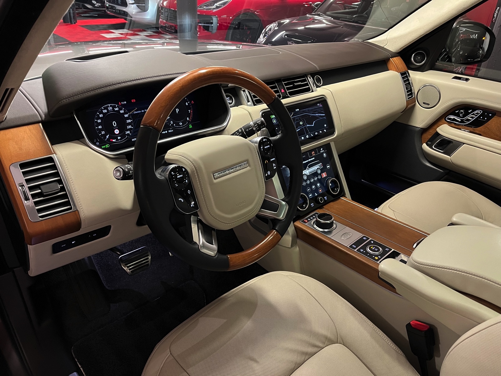 
								LAND ROVER Range Rover 2.0 Si4 P400e PHEV Autobiography Automatic en plein écran									
