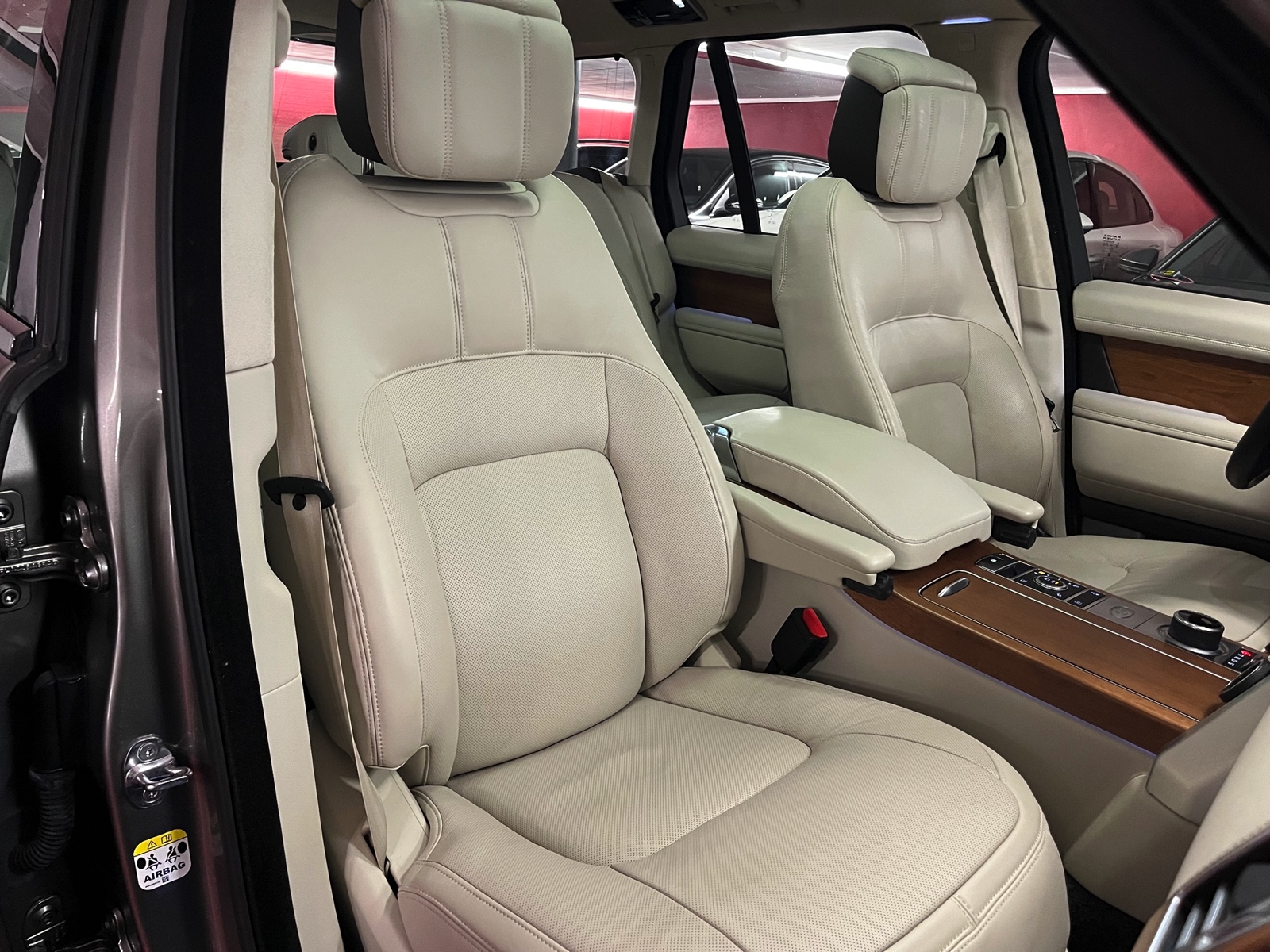 
								LAND ROVER Range Rover 2.0 Si4 P400e PHEV Autobiography Automatic en plein écran									