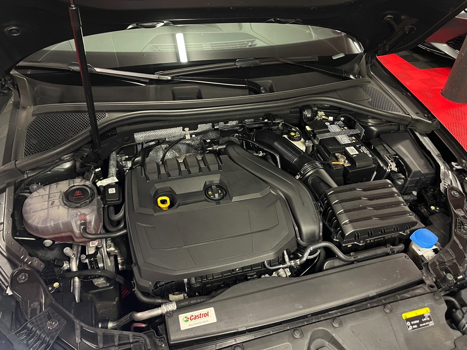 
								AUDI A3 Sportback 35 TFSI S line Attraction S-tronic en plein écran									