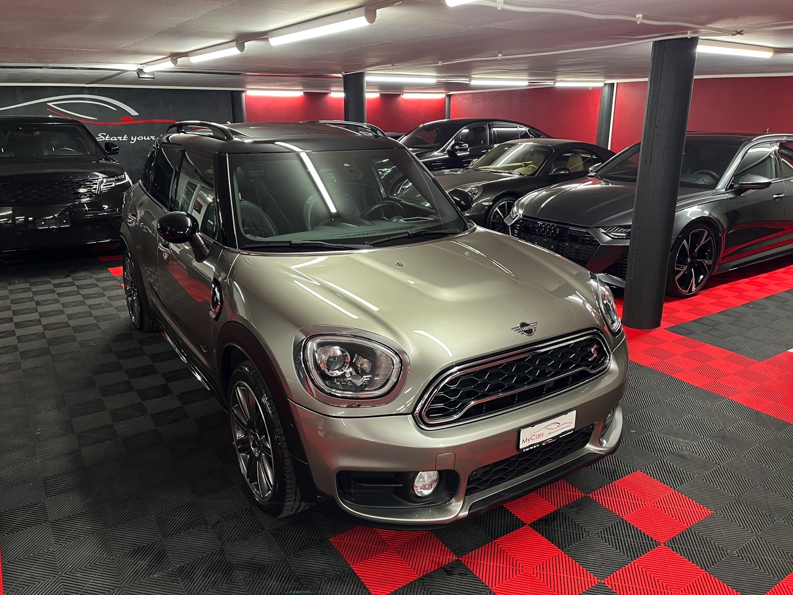 
								MINI Countryman Cooper S ALL4 Steptronic en plein écran									