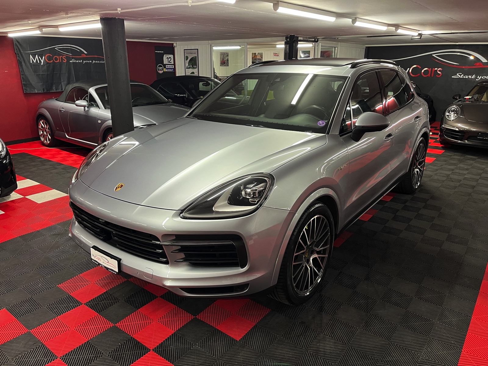 PORSCHE Cayenne E-Hybrid