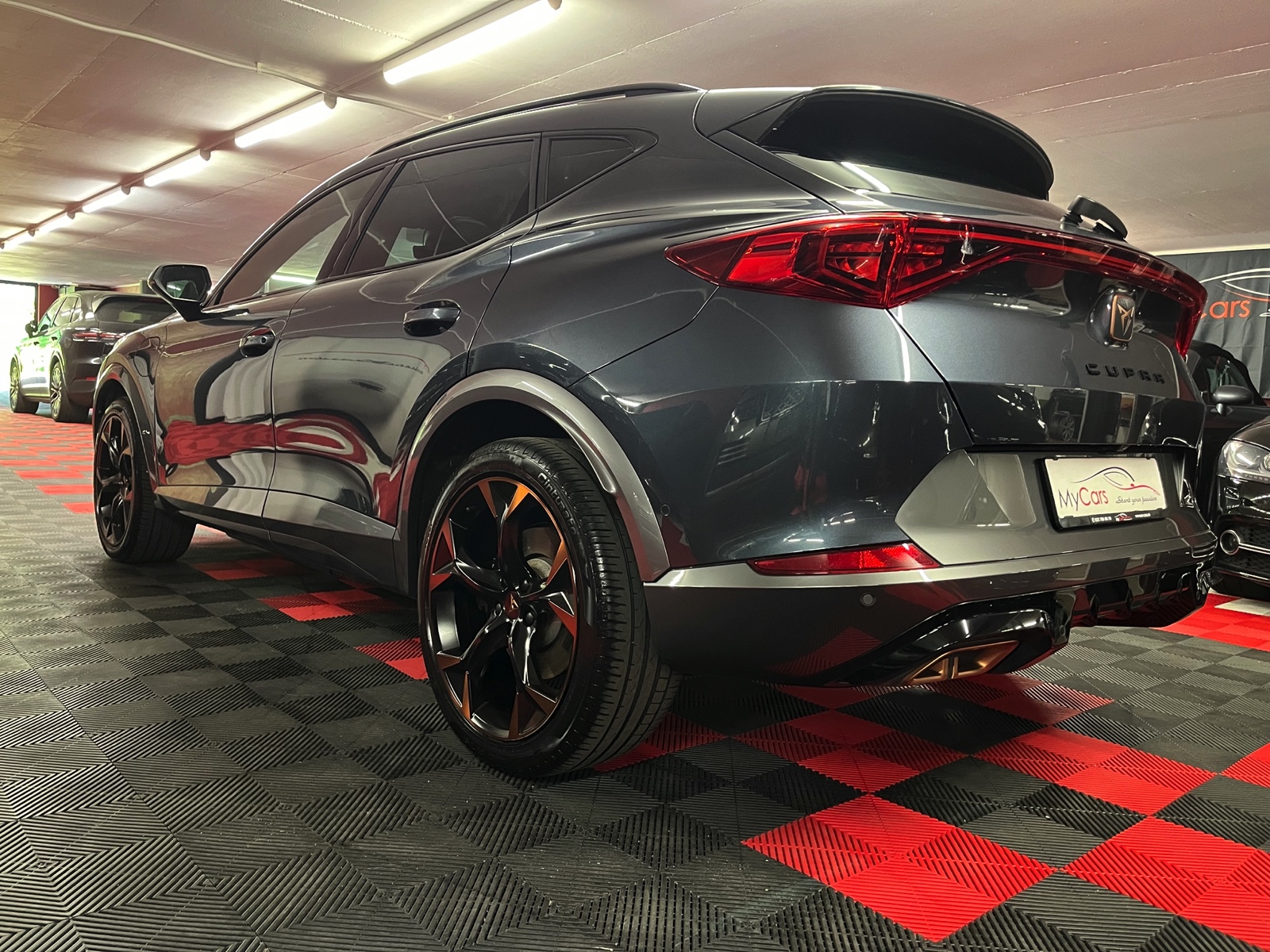 
								CUPRA Formentor 1.4 e-HYBRID pHEV VZ DSG en plein écran									