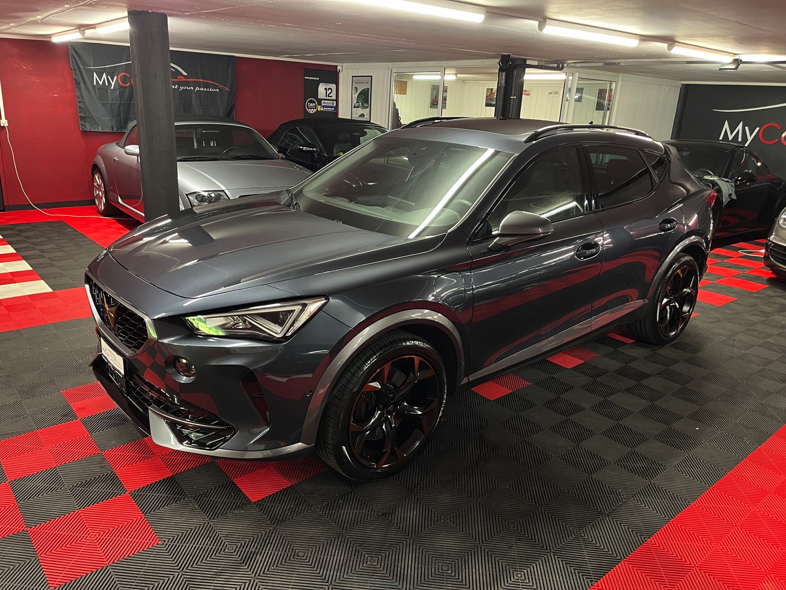 
								CUPRA Formentor 1.4 e-HYBRID pHEV VZ DSG en plein écran									