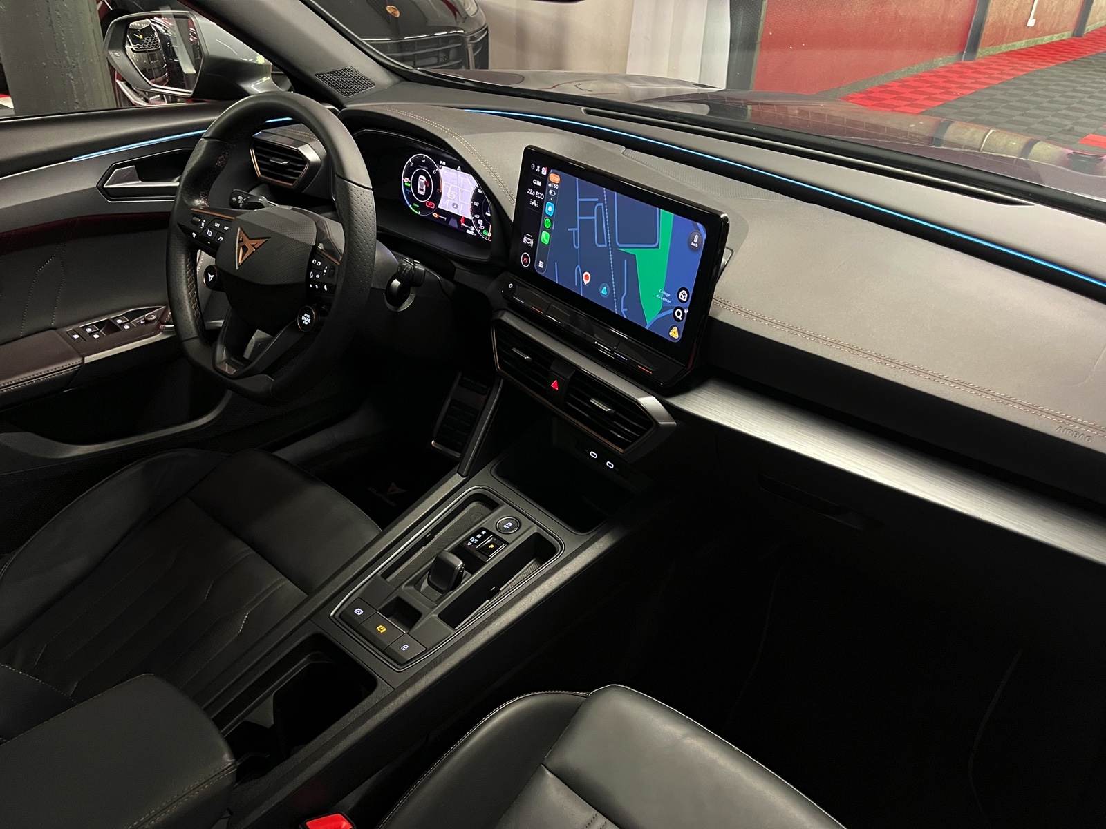 
								CUPRA Formentor 1.4 e-HYBRID pHEV VZ DSG en plein écran									