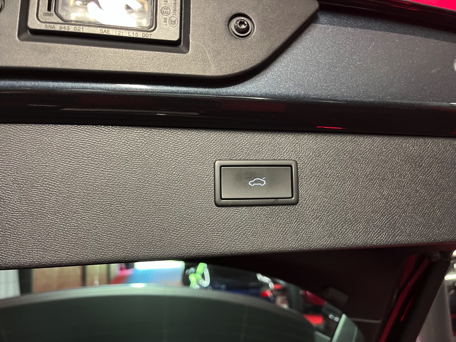 
								CUPRA Formentor 1.4 e-HYBRID pHEV VZ DSG en plein écran									