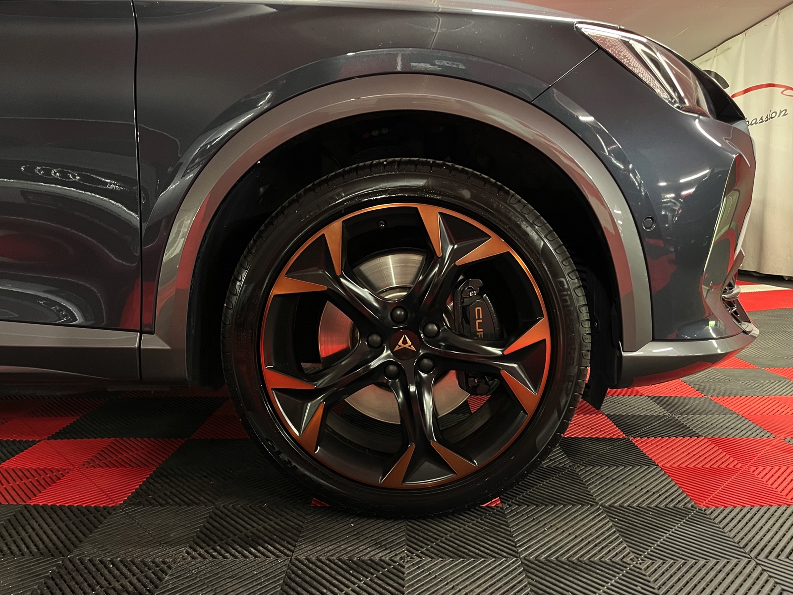 
								CUPRA Formentor 1.4 e-HYBRID pHEV VZ DSG en plein écran									