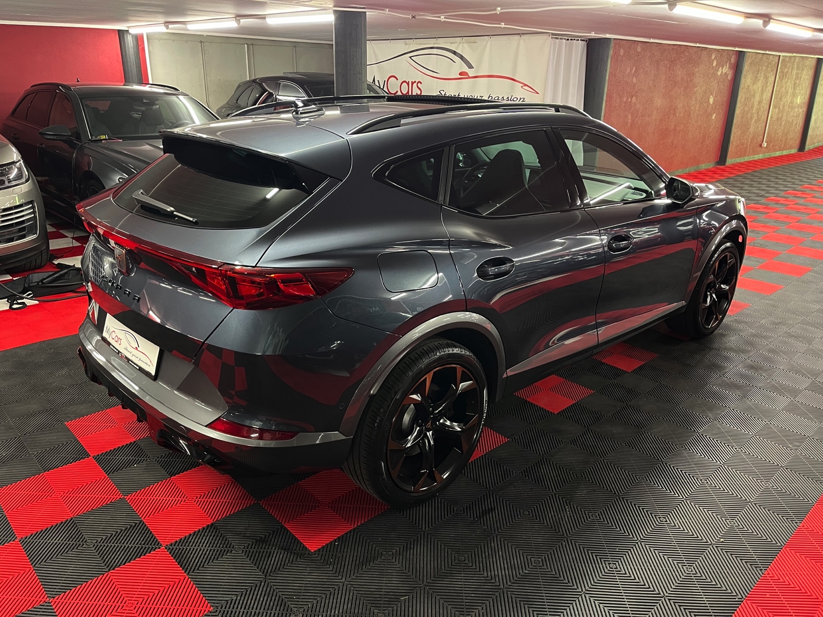 
								CUPRA Formentor 1.4 e-HYBRID pHEV VZ DSG en plein écran									