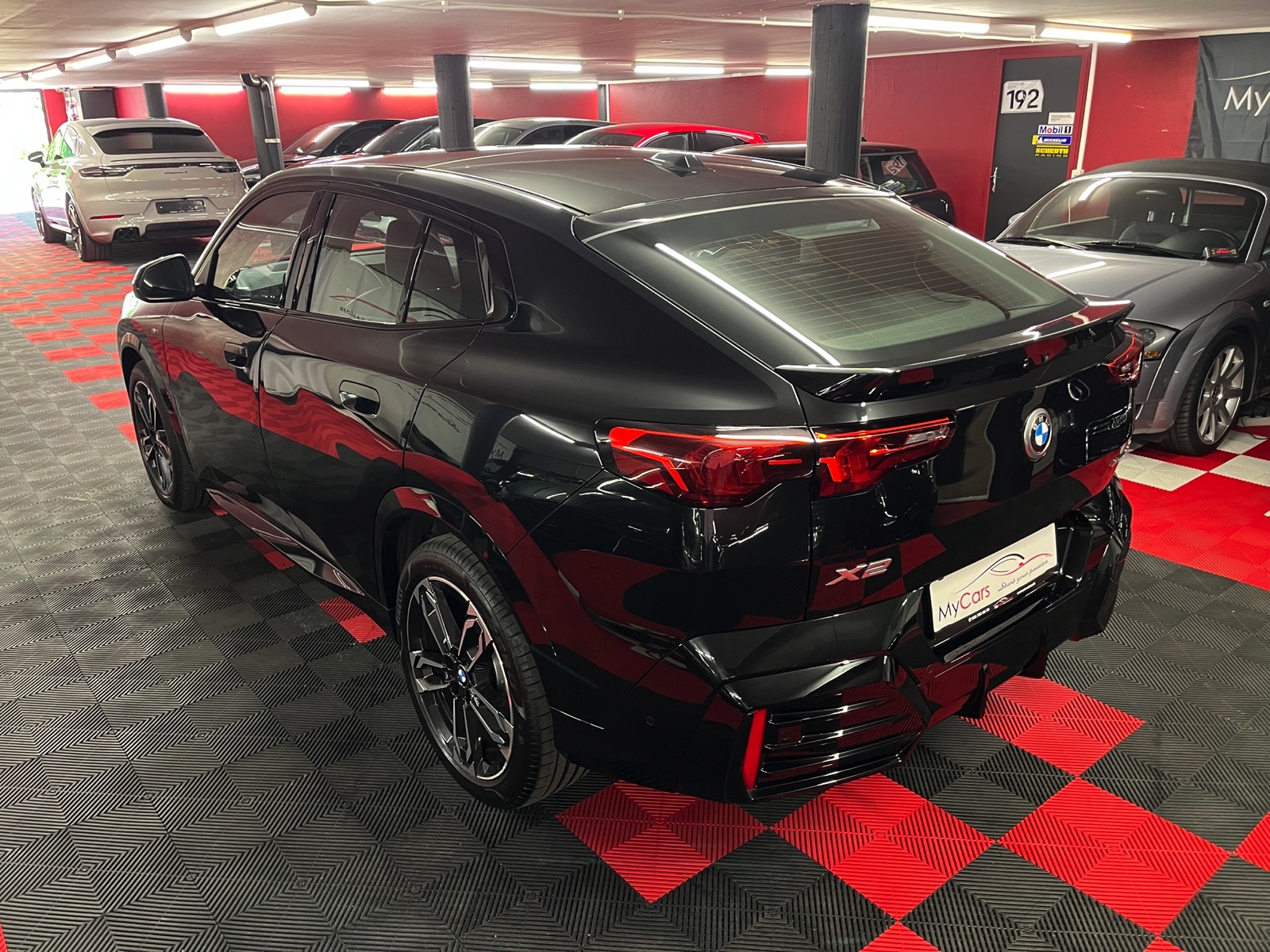 
								BMW X2 xDrive 20d 48V M Sport en plein écran									