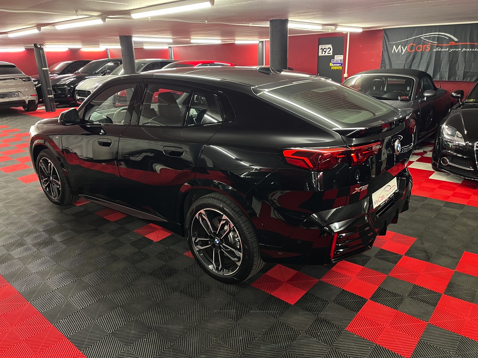 
								BMW X2 xDrive 20d 48V M Sport en plein écran									