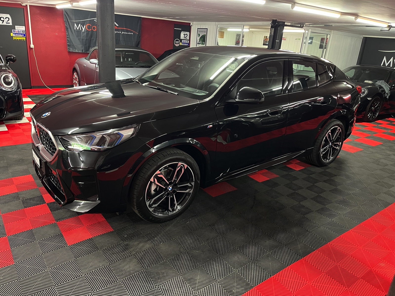 
								BMW X2 xDrive 20d 48V M Sport en plein écran									