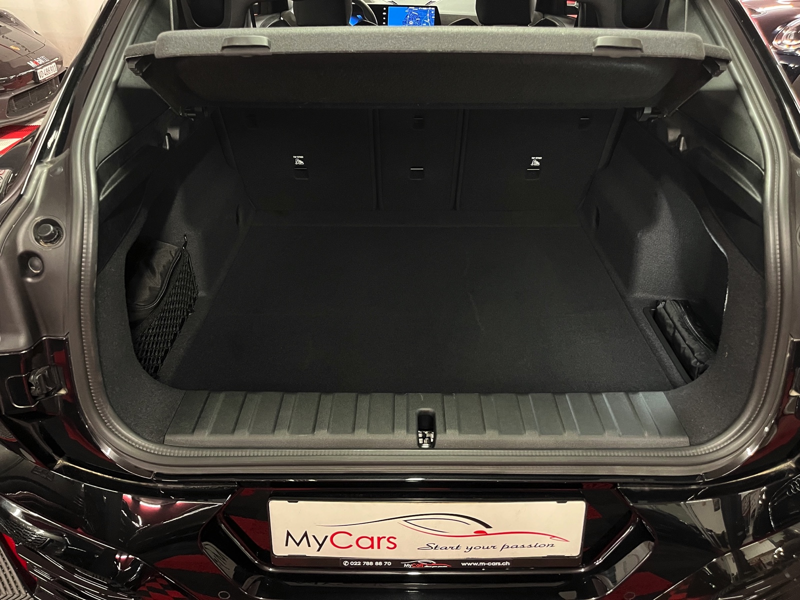 
								BMW X2 xDrive 20d 48V M Sport en plein écran									