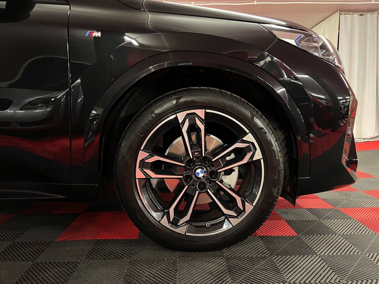 
								BMW X2 xDrive 20d 48V M Sport en plein écran									