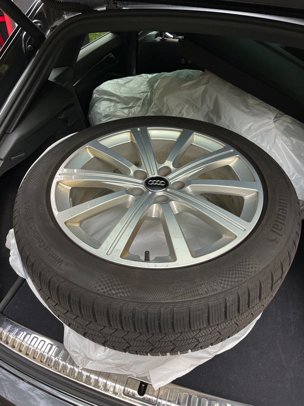 
								AUDI Q3 45 TFSI S line quattro S-tronic en plein écran									